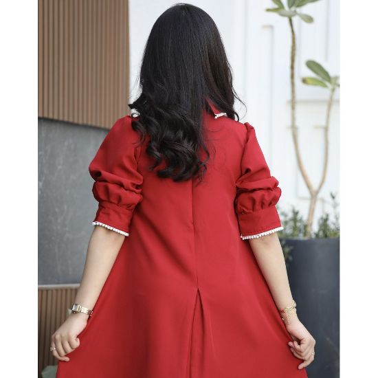 صورة فستان بناتي أحمر بياقة لؤلؤ وفيونكة | قصة كلوش بكسرة أمامية (احمر, عودي, ليموني) - 1170